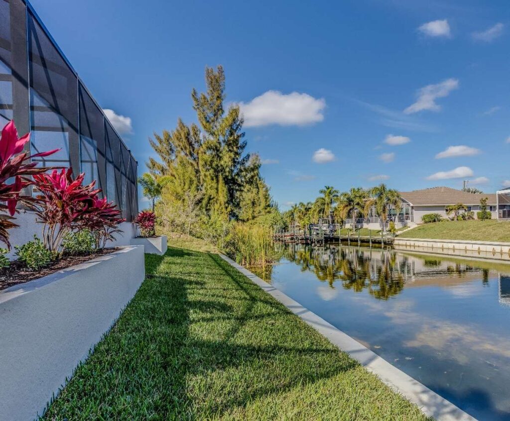 cape coral canal homes